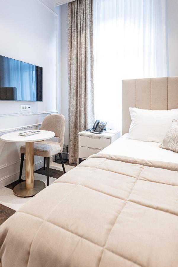 Hotel Balkan Belgrado Buitenkant foto